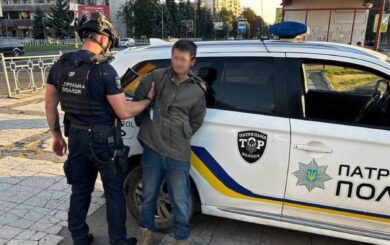 В Ужгороде мужчина взорвал гранату у жилого дома