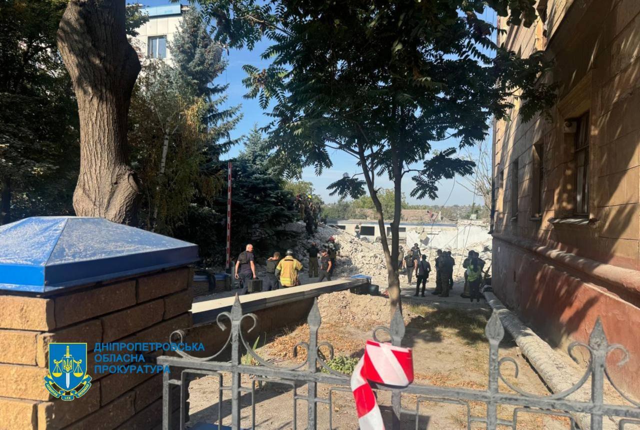 Ракетный удар по Кривому Рогу: одна женщина погибла, пять человек пострадали