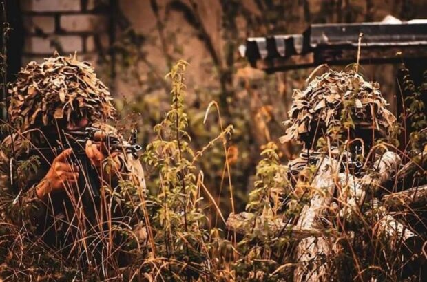 У Лисичанську загарбники закликають молодь підписувати контракт з армією рф