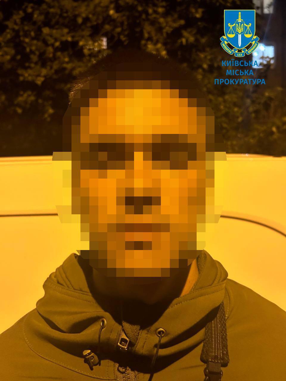 Четверо киевлян жгли автомобилей военных, им объявлено о подозрении