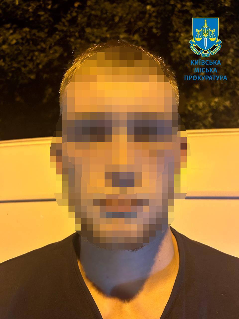 Четверо киевлян жгли автомобилей военных, им объявлено о подозрении