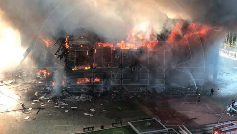 Пожар в музыкальном театре Хабаровска: разрушены стены, выгорела крыша (видео)
