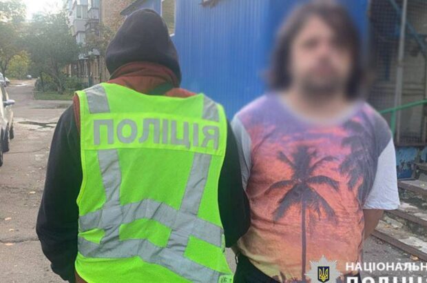В Киеве задержан мужчина за унижение погибших военных на Крещатике