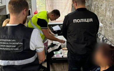 Затримання на Київщині: голова МСЕК підозрюється в незаконному виїзді ухилянтів
