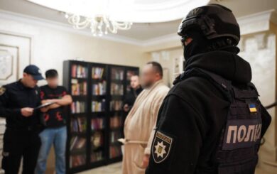 Судитимуть учасника міжнародної хакерської групи, яка атакувала компанії у Європі та США