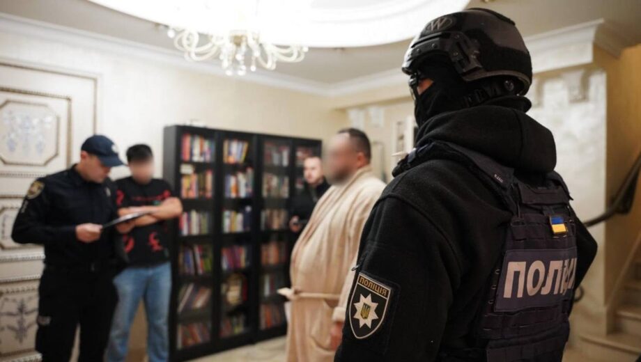 Судитимуть учасника міжнародної хакерської групи, яка атакувала компанії у Європі та США