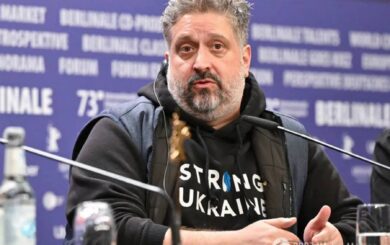 Помер американський режисер Аарон Кауфман, який у лютому 2022 року залишився у Києві з Зеленським