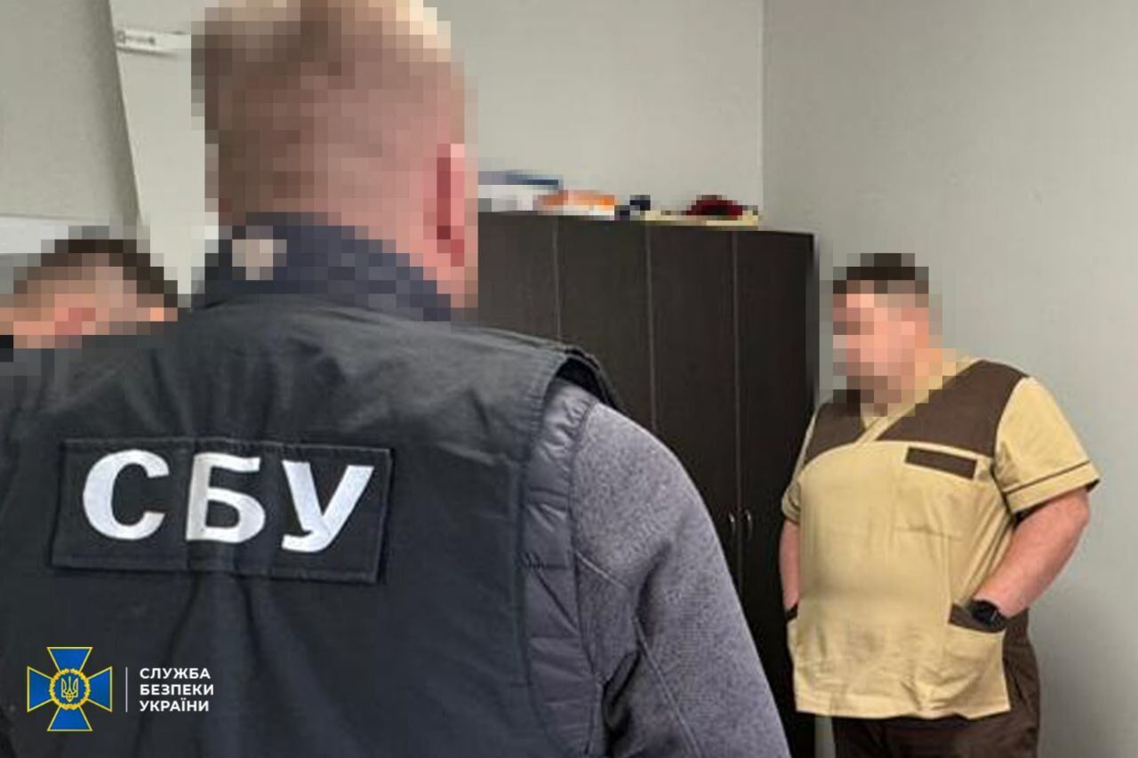 У Києві та на Вінниччині викрили шахраїв, які торгували фейковими документами для ухилянтів