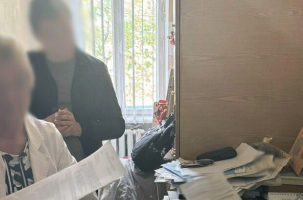 Лікарка на Львівщині продавала фальшиві довідки про інвалідність для уникнення мобілізації: деталі