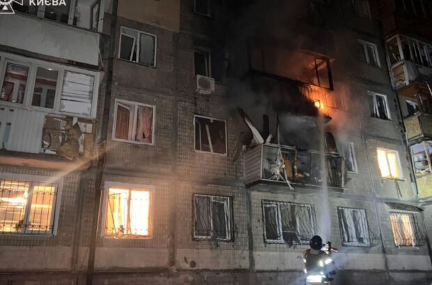 Нічна атака на Київ: уламки дронів потрапили в будинок,  9 людей постраждало