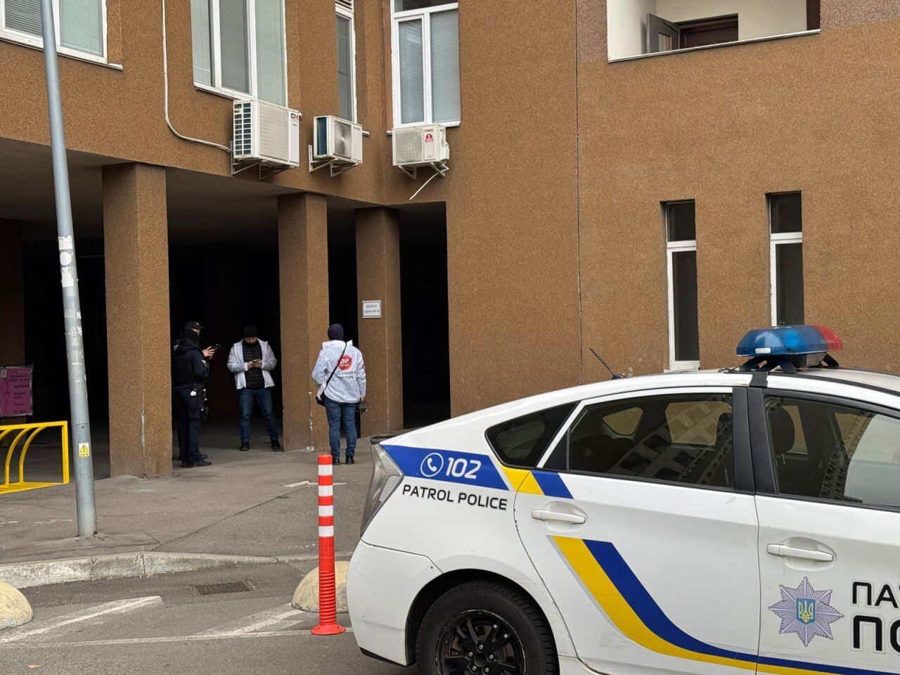 Аферисты в укрытии: в Киеве обнаружили ''подземный'' мошеннический колл-центр (фото)