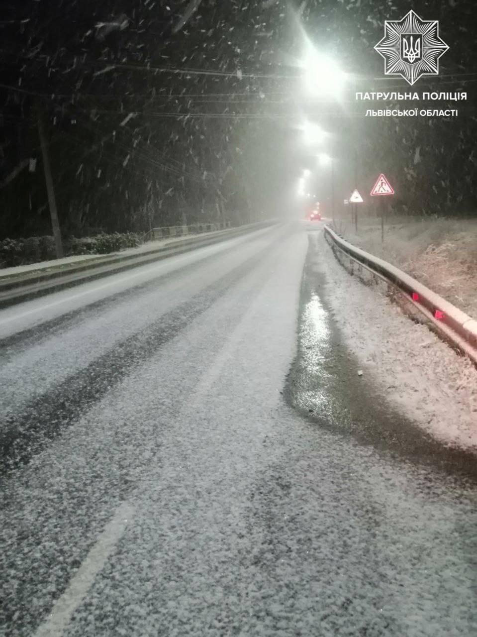 Украинские города встретили первый снег: зима ворвалась в Западную Украину