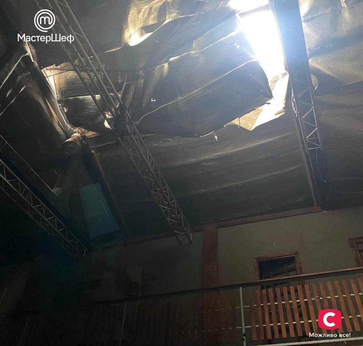 Россияне во время ракетных обстрелов попали в съемочный павильон ''МастерШеф'' (фото)