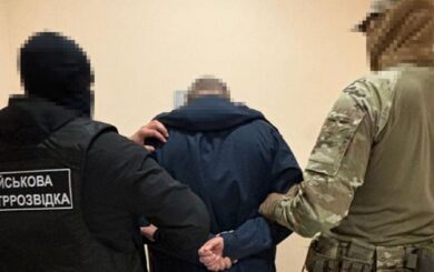 СБУ задержала подполковника ССО, который передавал планы спецопераций российскому ГРУ