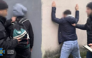 В Житомире задержали агентов рф, которые подорвали взрывчатку возле полиции