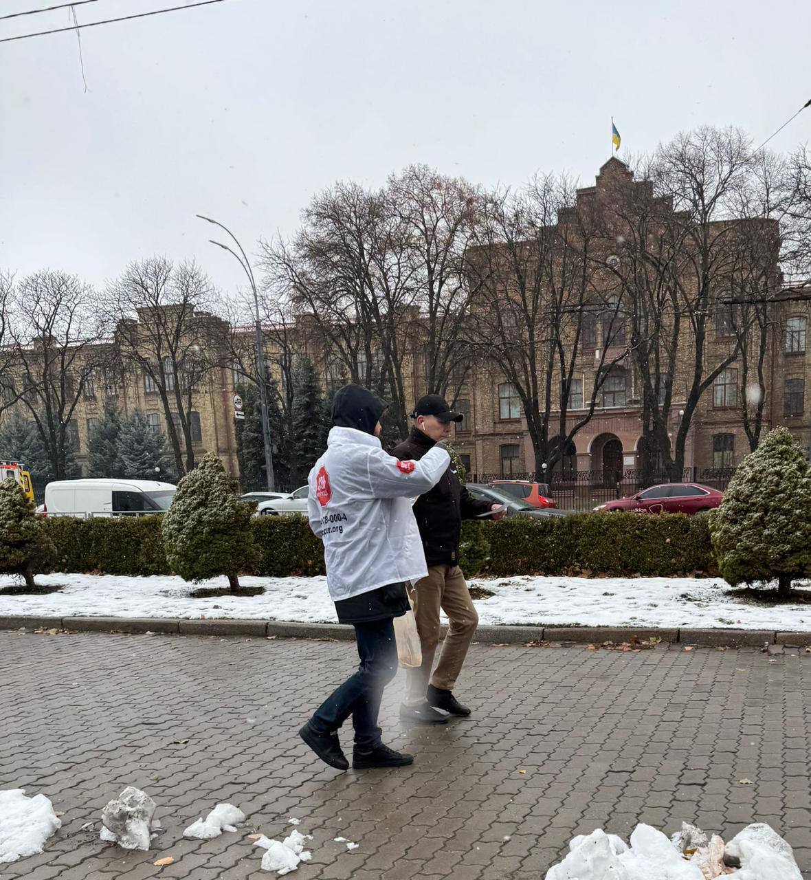 Активісти закликали підписати петицію за повернення корпусів Національного університету оборони