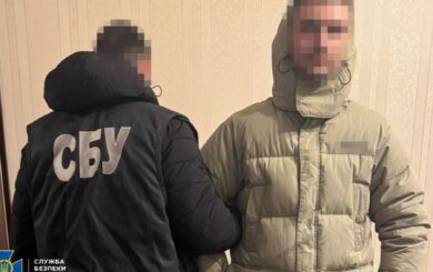 СБУ и Нацполиция задержали агентов России, которые жгли авто и здания на юге Украины