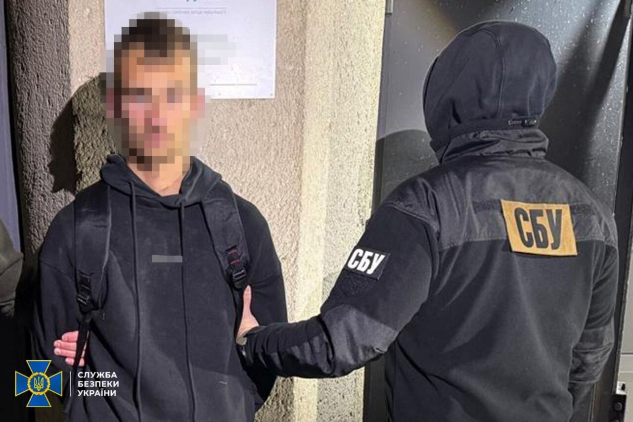 СБУ и Нацполиция задержали агентов России, которые жгли авто и здания на юге Украины