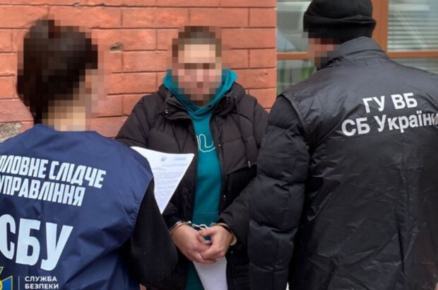 СБУ затримала шахрайку, яка виманила 1 млн грн у родини захисника Азовсталі