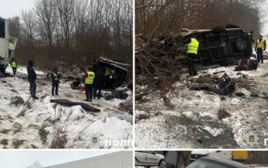 Ужасная авария вблизи Львова: столкновение авто, микроавтобуса и автопоезда