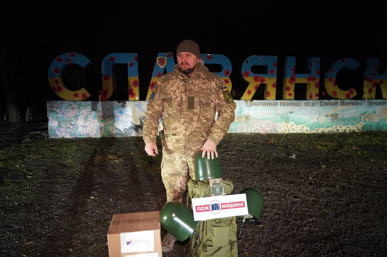 Валерий Дубиль, БФ молодежной инициативы ''Надежда'', Олег Аверьянов и ''Пожмашина'' реализовали более 20 гуманитарных миссий на фронт