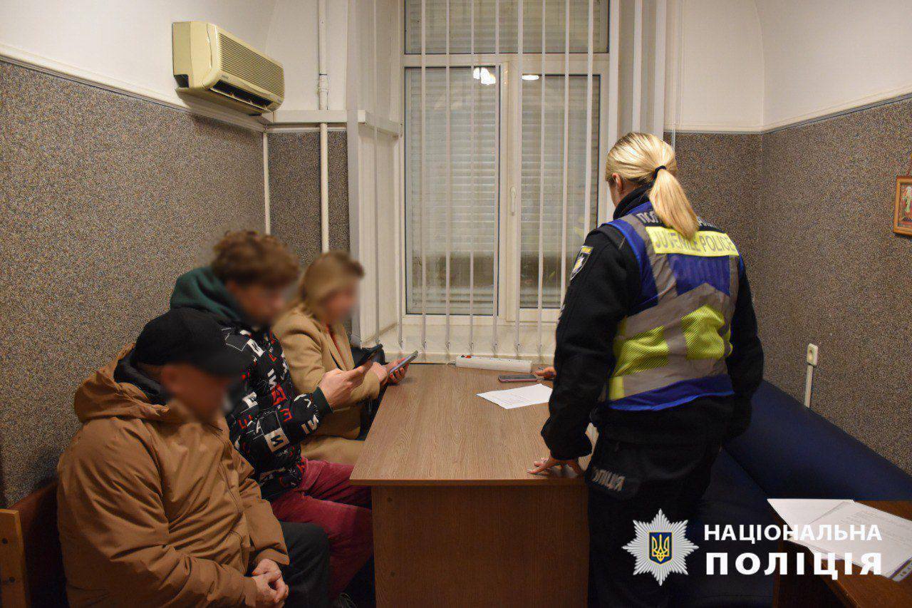 Поліція Києва встановила неповнолітніх учасників скандального відео