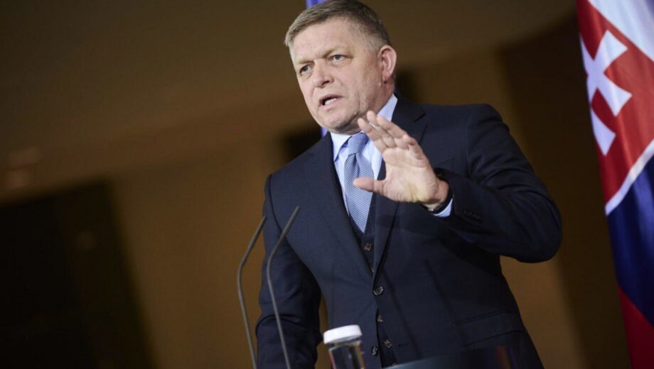 Фицо обвинил оппозицию Словакии в подготовке »Майдана» для досрочных выборов