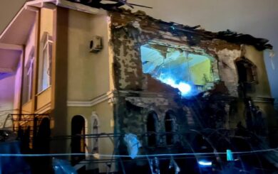 У Миколаєві ліквідовують наслідки нічного обстрілу: є постраждалі