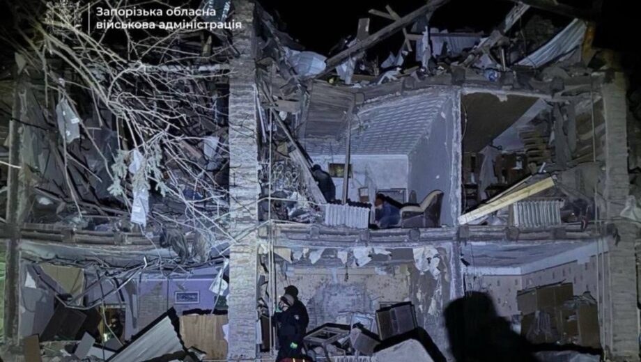 Росія завдала удару по Запоріжжю: зруйновано будинок, під завалами опинилися люди