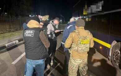 Автобус із таємним пасажиром: на ”Ягодині” викрито канал незаконного переправлення через кордон