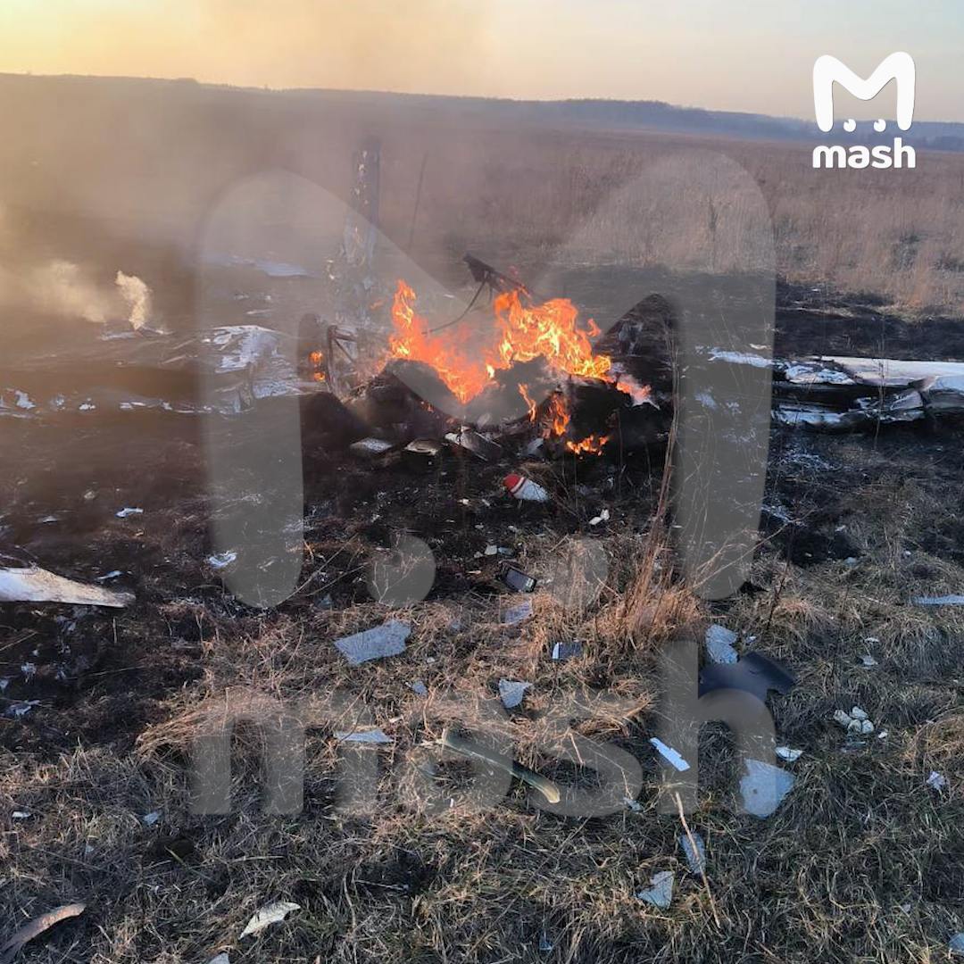 В подмосковном Мячковом разбился легкомоторный самолет: детали аварии