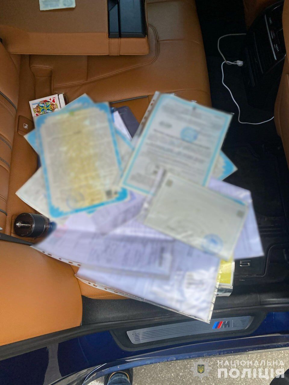 Поліція Вінничини затримали чоловіка, який обіцяв ''вирішити питання'' у ТСЦ 