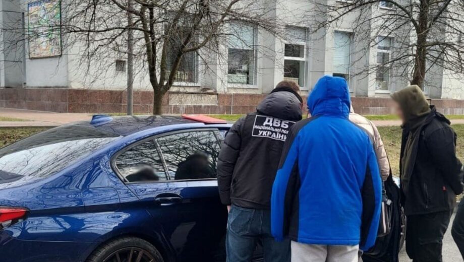 Поліція Вінничини затримали чоловіка, який обіцяв ”вирішити питання” у ТСЦ