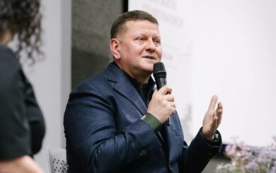 Залужный: Украина продолжает борьбу с осью зла, несмотря на потерю