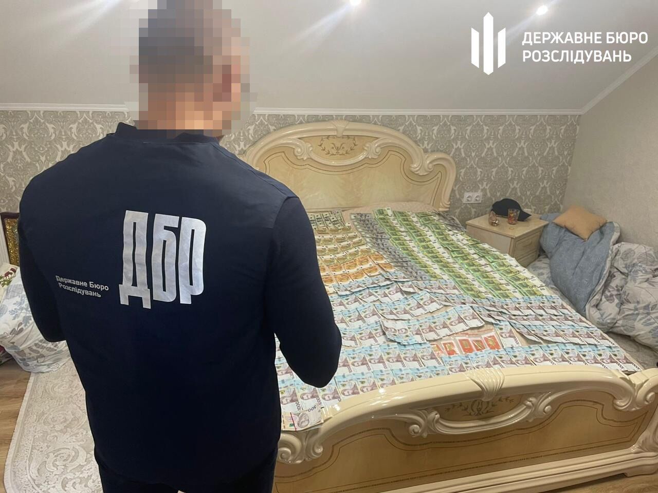 На Закарпатье чиновника ТЦК задержали за помощь в бегстве военнообязанным