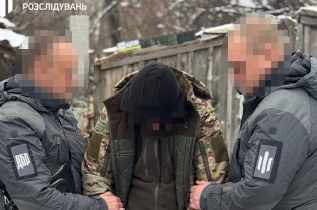 Зарплата в рублях, служба в колонії окупантів: ДБР затримало колаборанта з Херсонщини