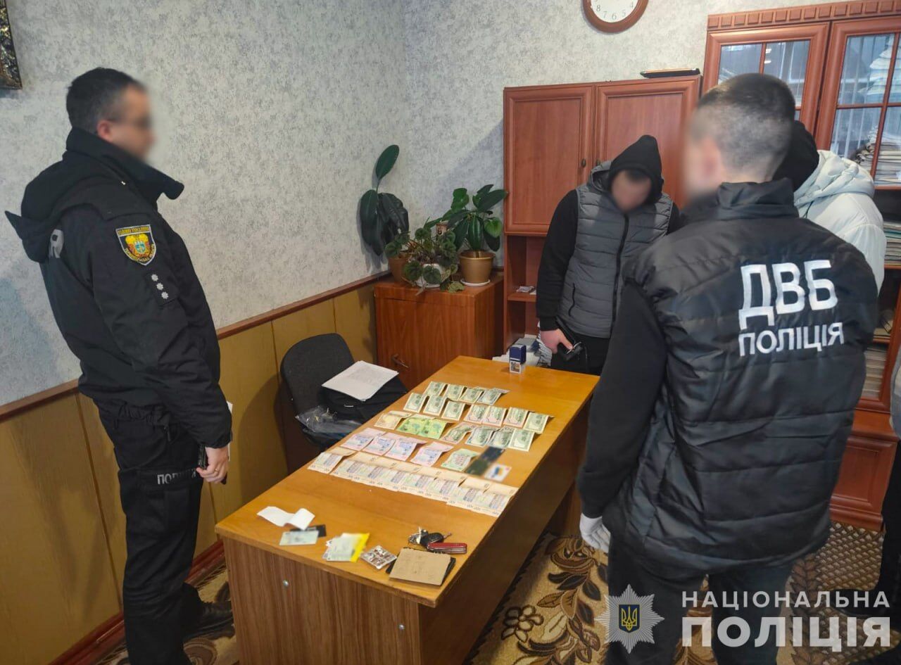 Директор автошколы требовал взятки за успешный экзамен – ему грозит 8 лет тюрьмы