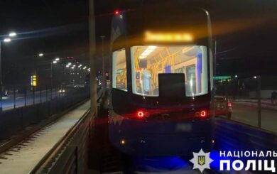 Смертельна ДТП у Києві: трамвай наїхав на чоловіка