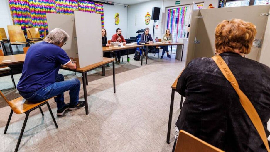 Позачергові вибори у Німеччині: ХДС/ХСС лідує в опитуваннях