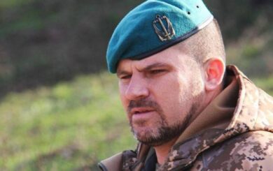 Зеленский уволил командующего Объединенными силами Андрея Гнатова