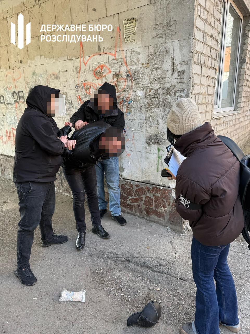 ДБР разоблачило должностного лица налоговой Кировоградщины на взятке в 200 тысяч гривен