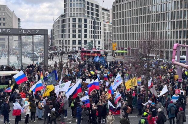 Першого березня в Берліні пройшов протестний марш ”росія проти путіна”