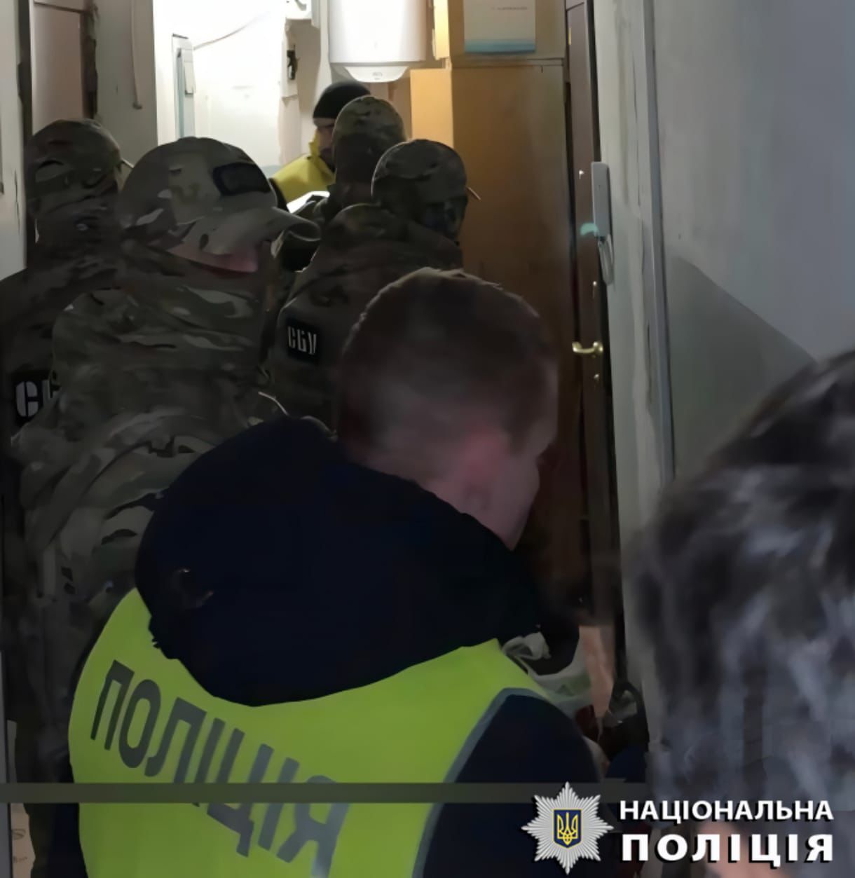 Шахрай виманював гроші у батьків полонених військових – його затримали