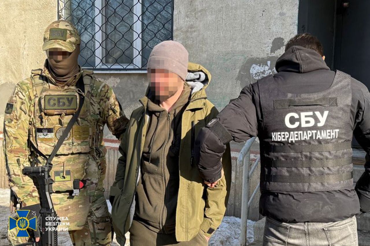 Деньги на ''обмен'' – в карман: в Харькове задержали мужчину, который обманывал семьи военнопленных