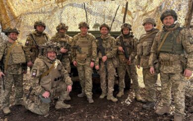 Герої, які обрали шлях війни: Наєв привітав з Днем українського добровольця