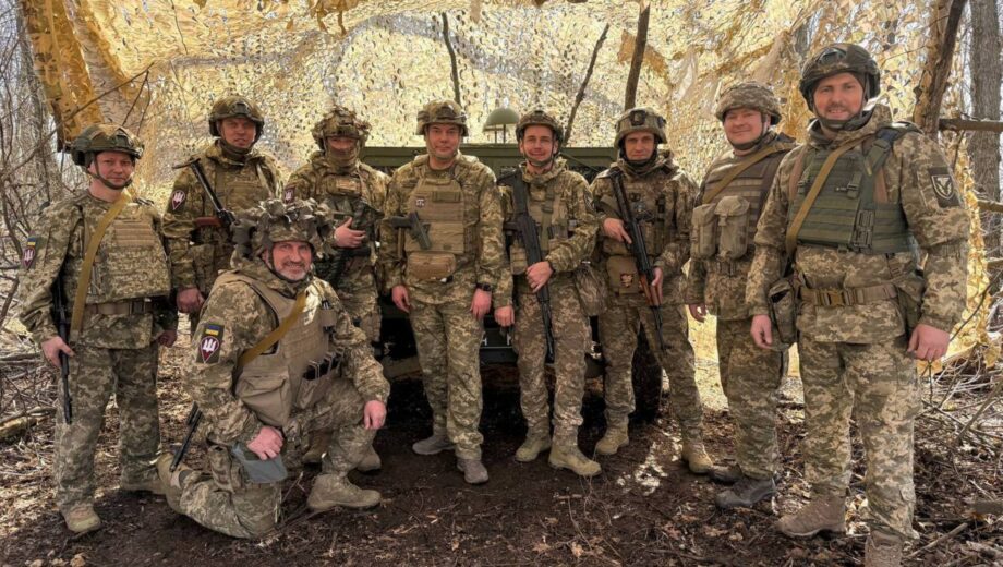 Герои, избравшие путь войны: Наев поздравил с Днем украинского добровольца