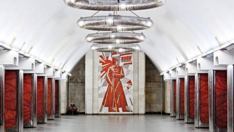 Киевское метро готовится к демонтажу советской мозаики на станциях