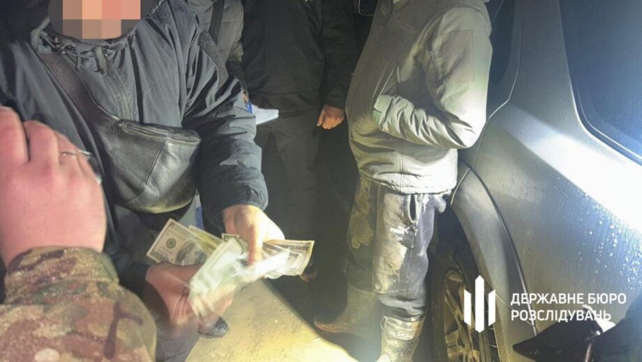 5 тисяч доларів за втечу: на Прикарпатті спіймали організаторів ”зеленого коридору” для чоловіків