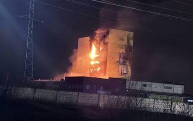 У Чапаєвську пролунало понад 20 вибухів: дрони СБУ вразили виробника вибухівки