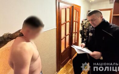 Поліція викрила групу аферистів, які торгували дронами-примарами
